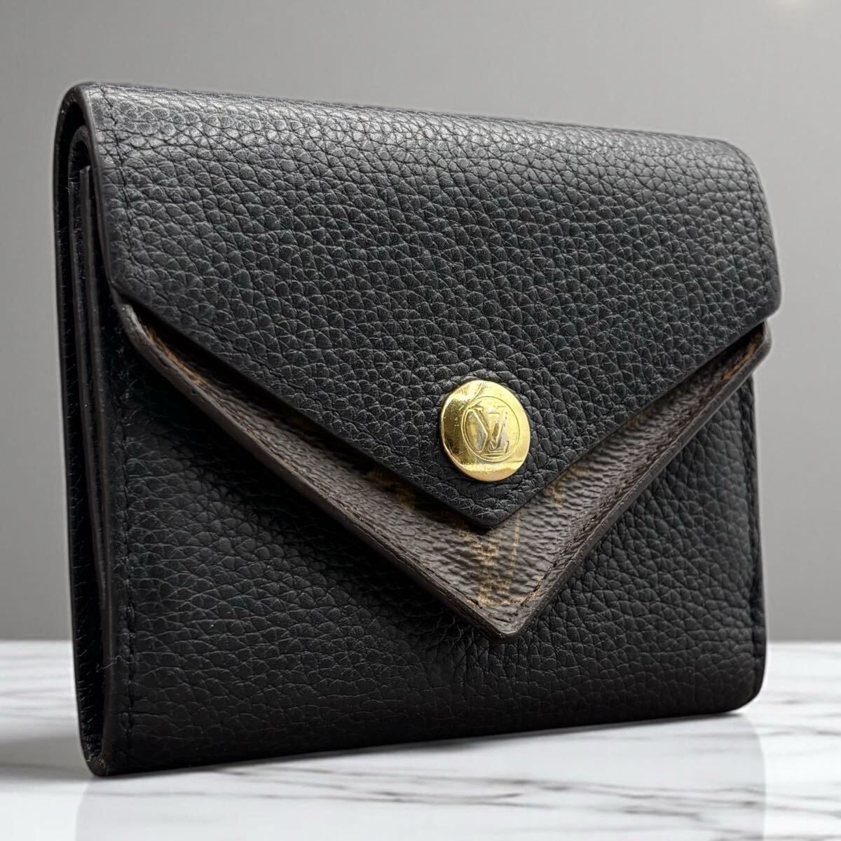 目立った傷や汚れなし】q67 ドゥブルVコンパクト ルイヴィトン 三