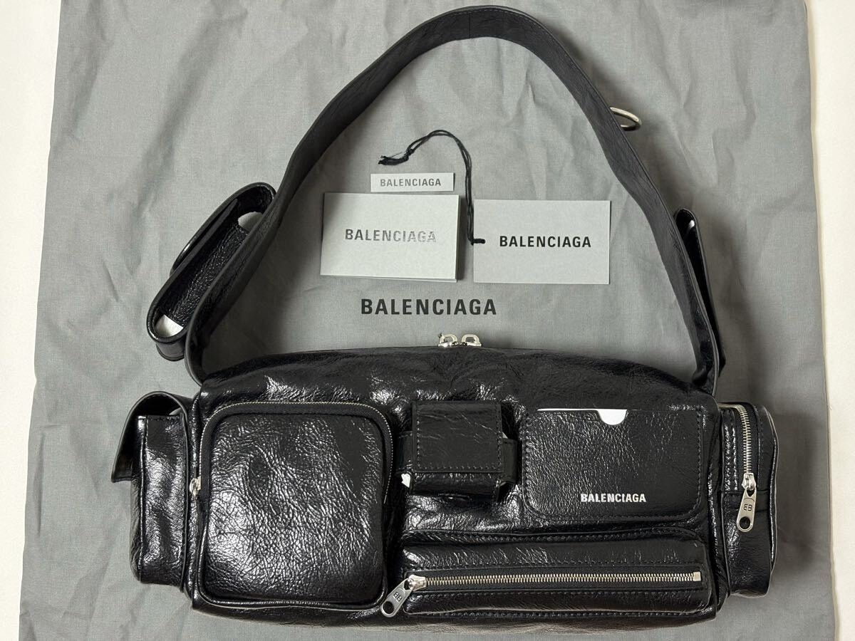 新品《 BALENCIAGA バレンシアガ 》SUPERBUSY Small Sling Bag / スーパービジー スリングバッグ ブラック black レザー ハンドバッグ