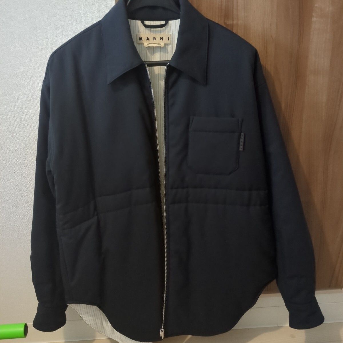 試着のみ MARNI（マルニ） ウールソリッドパデットシャツシルエットブルゾン 44サイズ