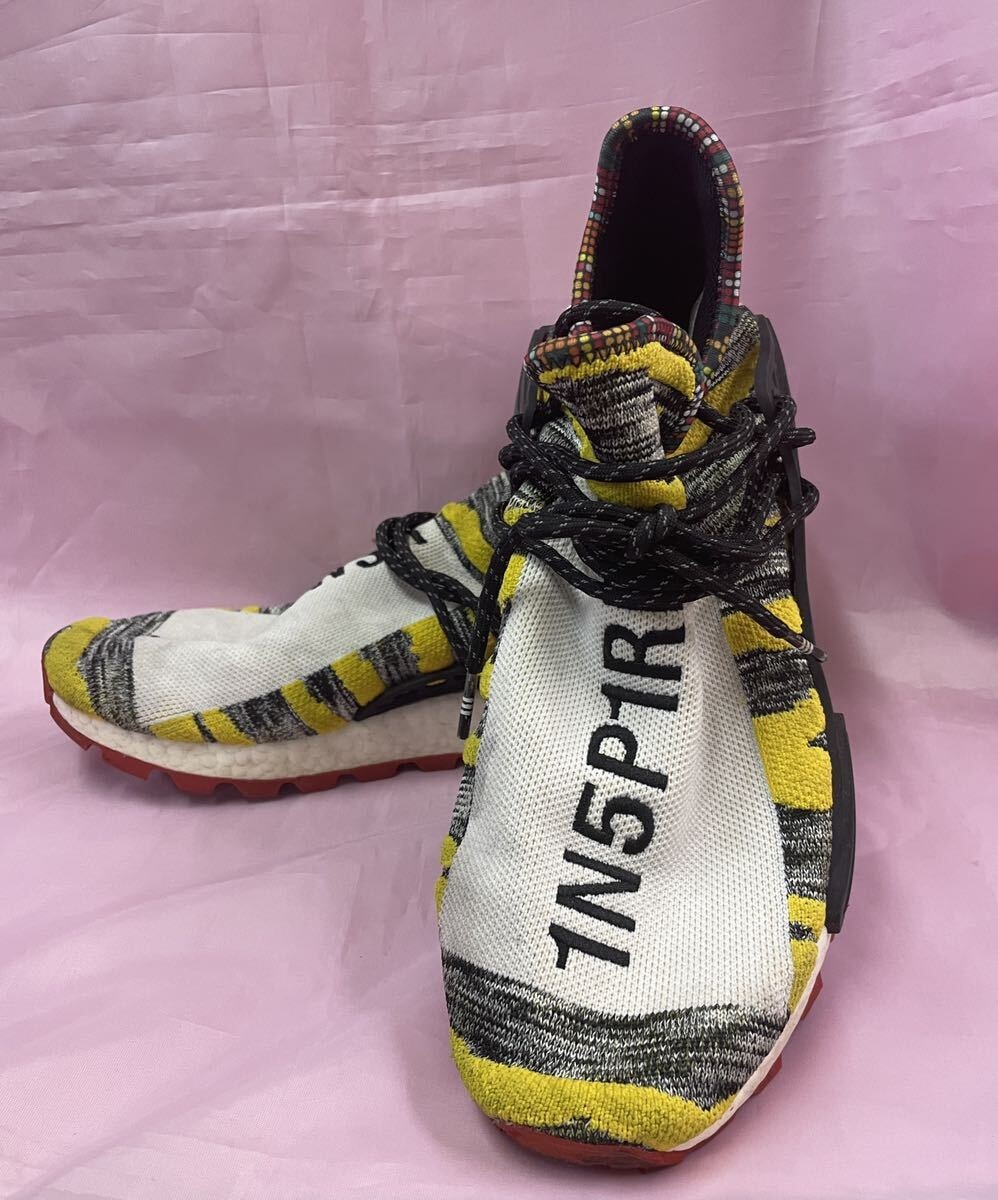 アディダス ソーラー ヒューマン ノマド ファレル・ウィリアムス ホワイト/ブラック/レッドadidas スニーカー 29cm