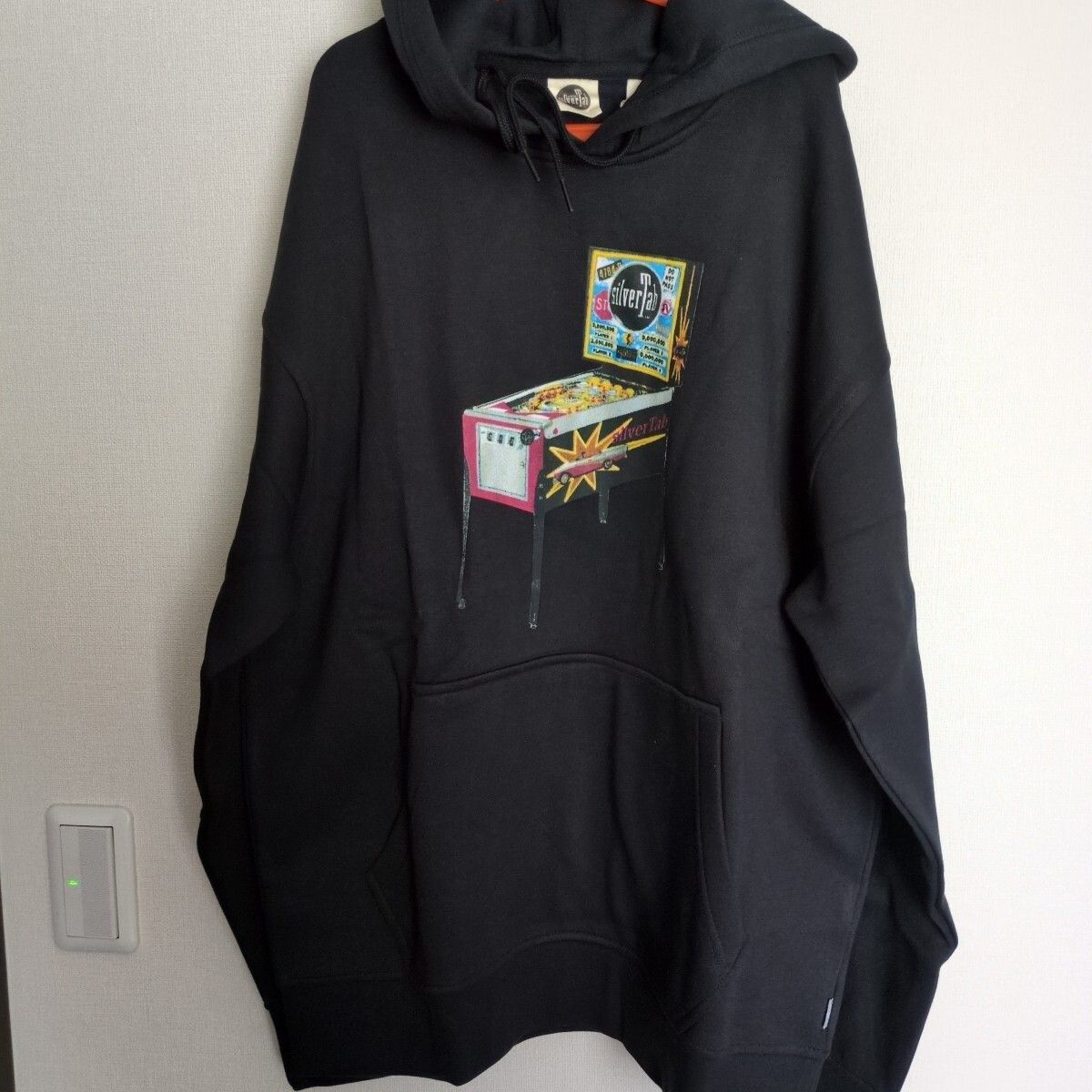 タグ付き未使用品　リーバイス　LEVI'S　 パーカー　シルバータブ　メンズLサイズ　