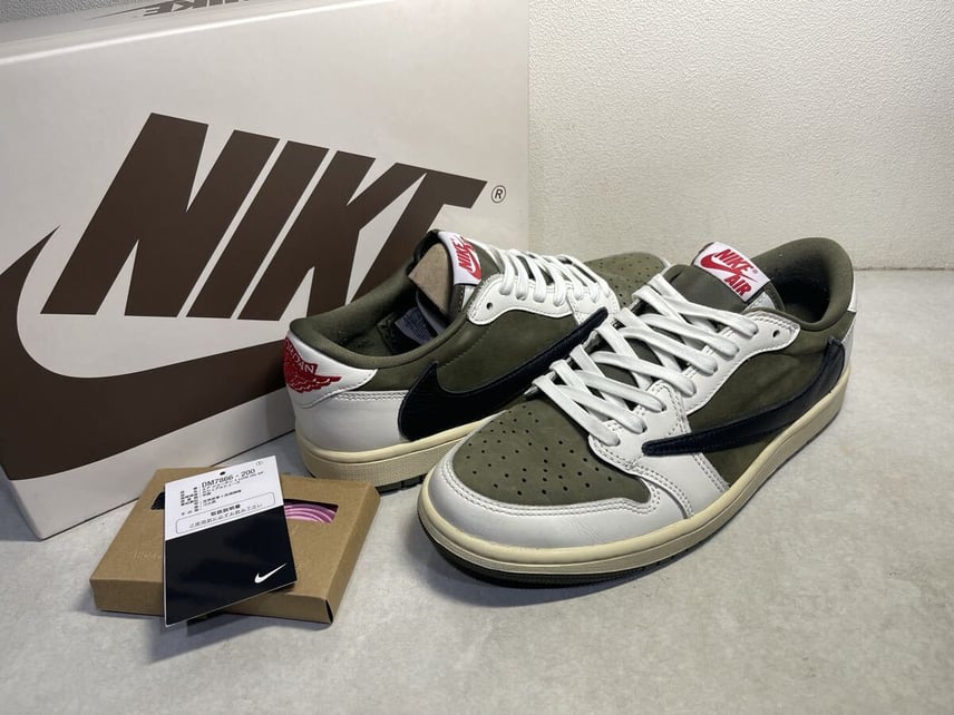 トラヴィススコット × ナイキ エアジョーダン1 ロー OG SP トラヴィススコット × ナイキ エアジョーダン1 ロー OG SP