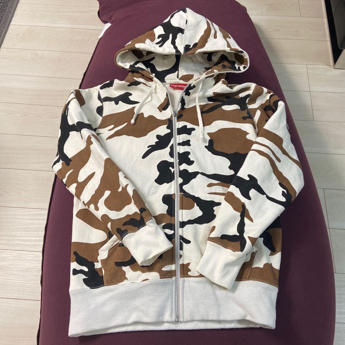 シュプリーム ジップアップパーカー