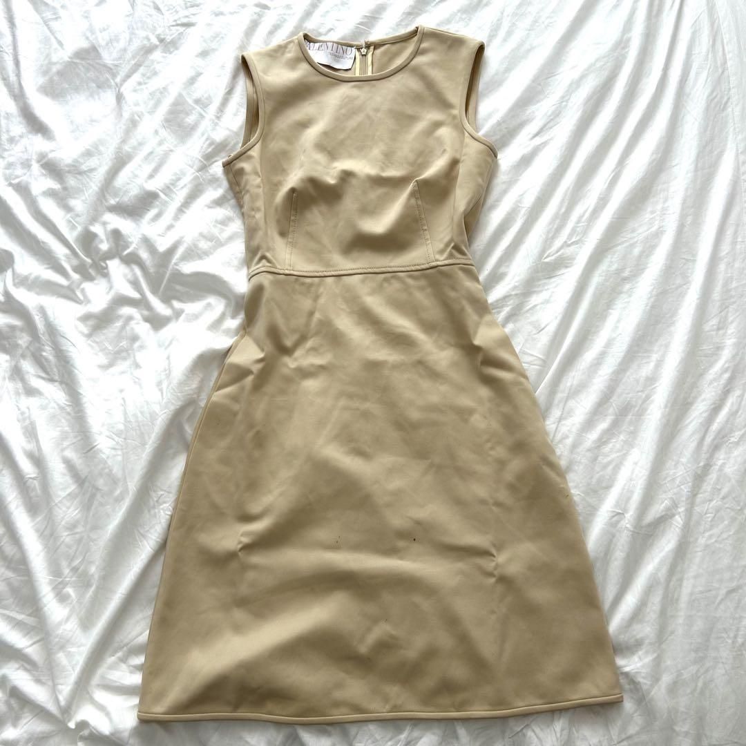 VALENTINO ヴァレンティノ ワンピース ノースリーブ ベージュ VALENTINO ヴァレンティノ ワンピース ノースリーブ レース