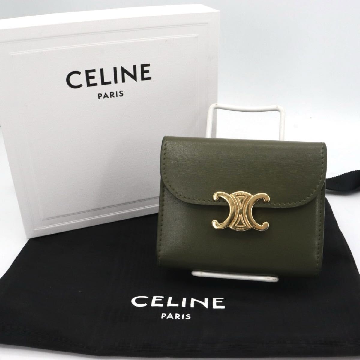極美品✨️正規品✨セリーヌ スモールトリフォールドウォレット トリオンフ ロゴ celine-10d782cqh.jpg