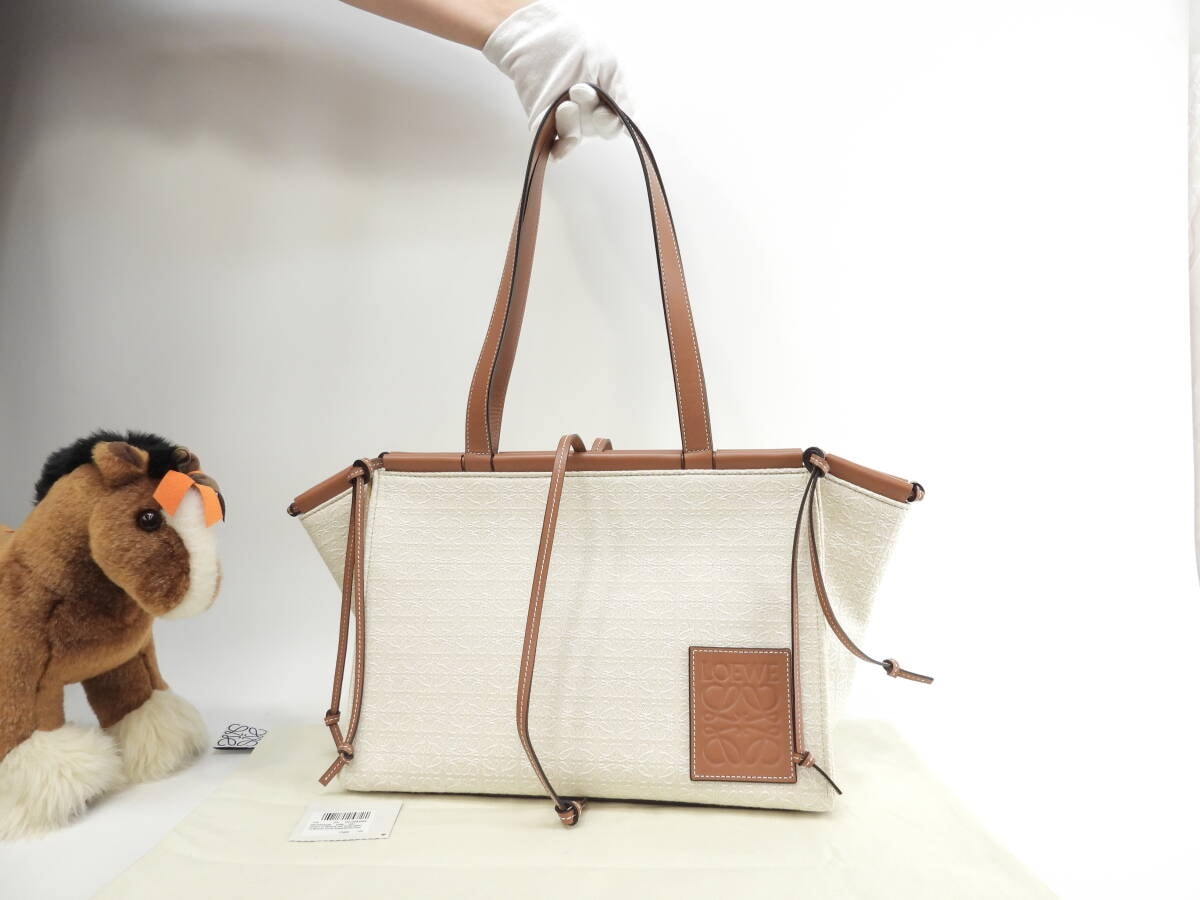 ロエベ クショントートバッグ スモール ジャガード白茶 ショルダーバッグ 極美品@272010 2