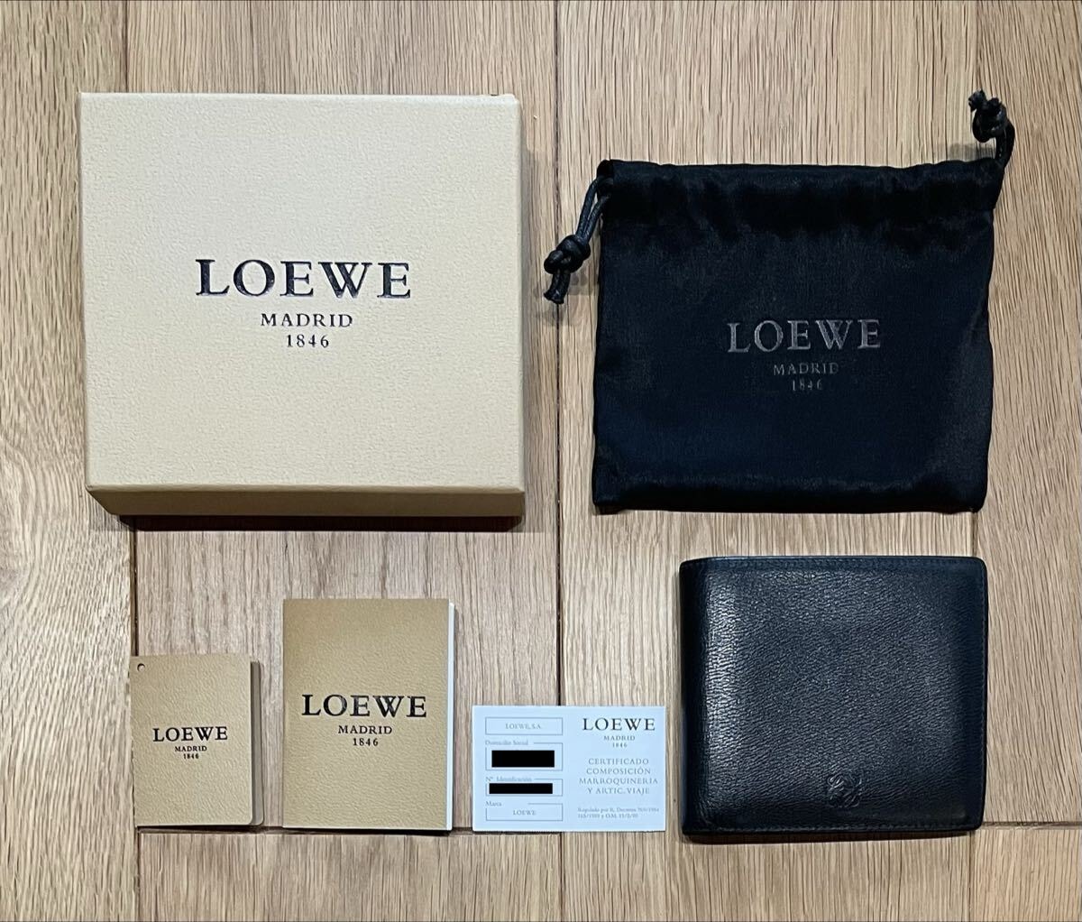 LOEWE ロエベ 二つ折り財布 ブラック/オーシャンブルー