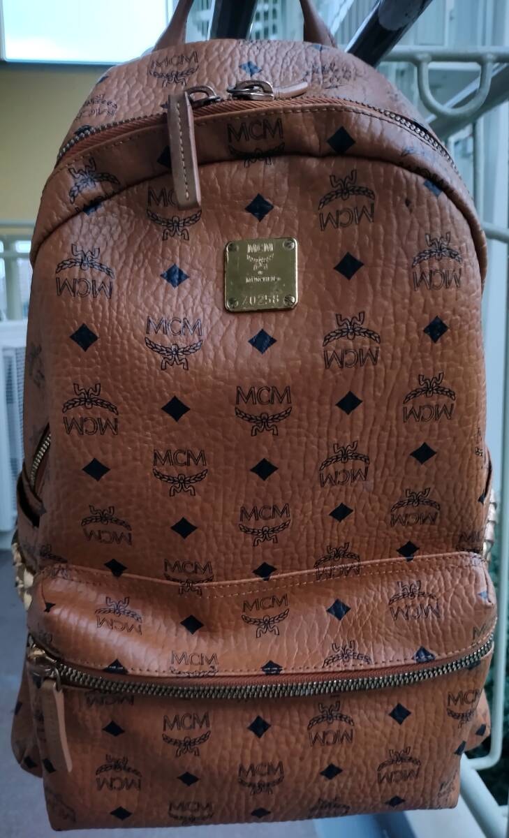 MCM Stark サイドスタッズ バックパック