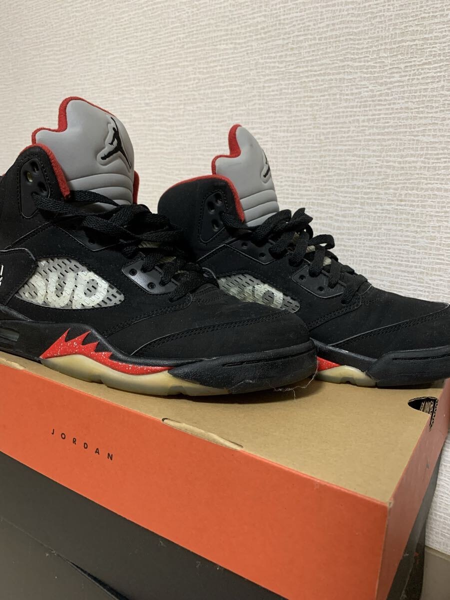シュプリーム × ナイキ エアジョーダン5 レトロ "ブラック"
