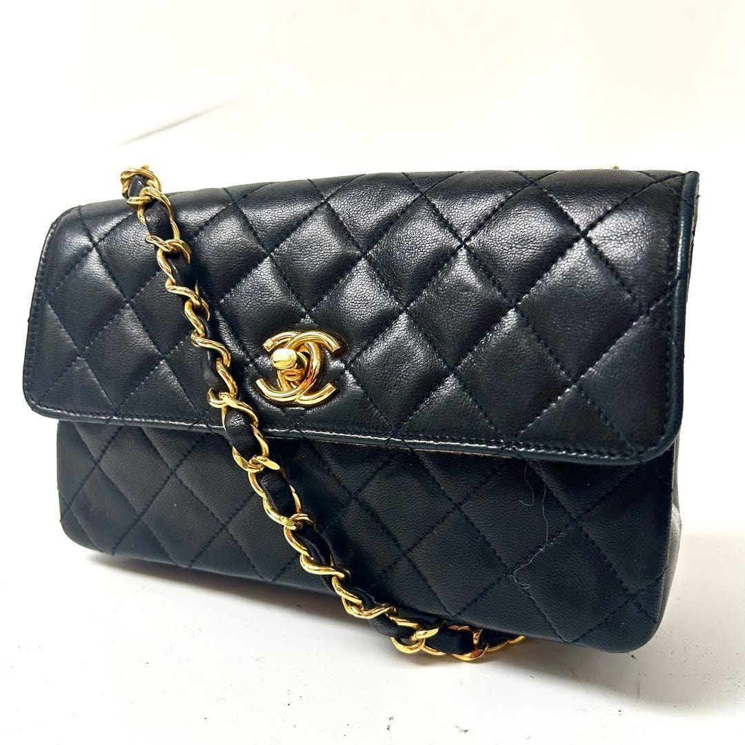 シャネル　マトラッセ ラムスキン　ターンロック　チェーン　ショルダーバッグ